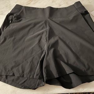 Athleta black Brooklyn Short
